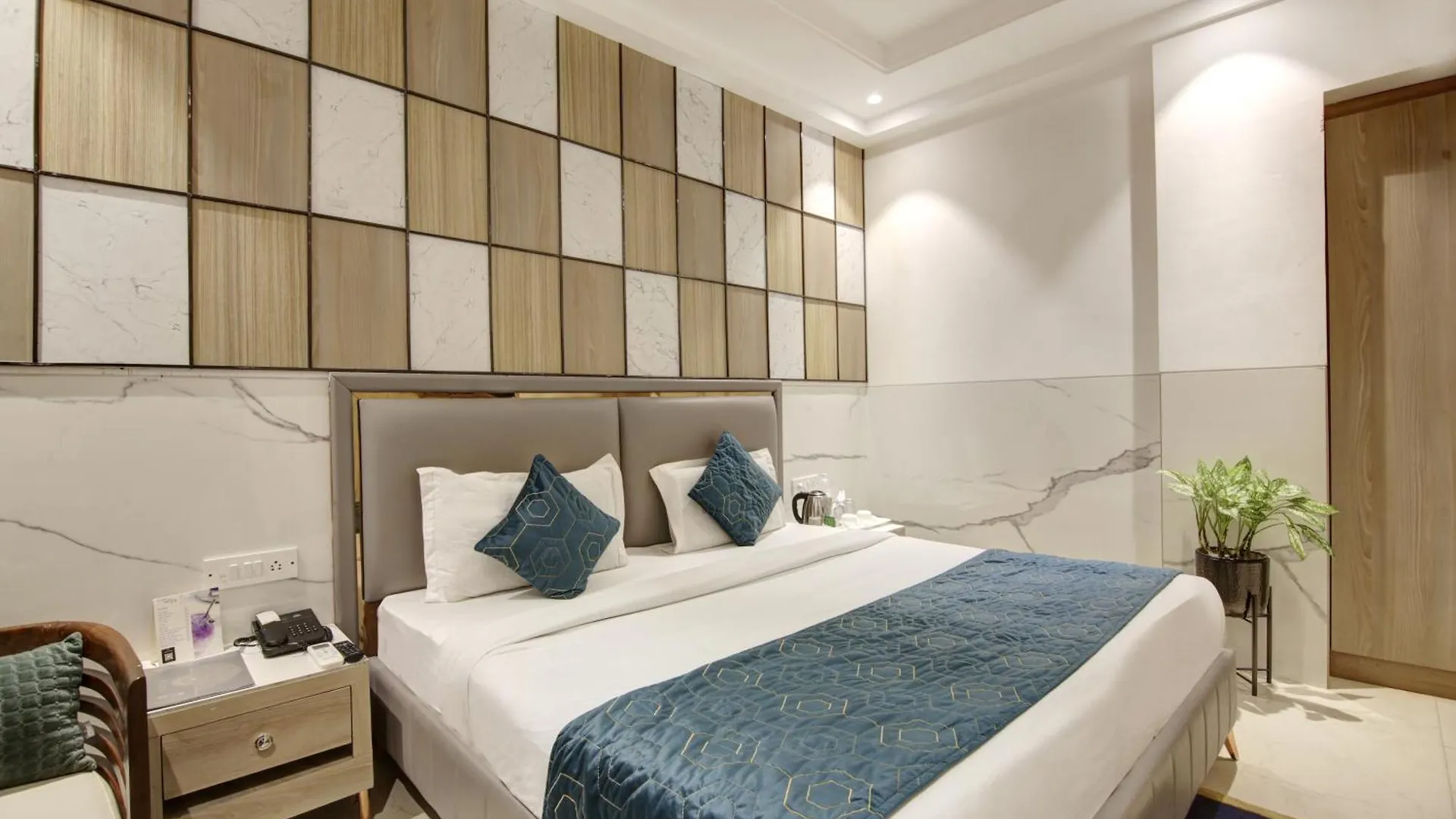 Hotel Delhi 37 Near - Delhi Airport Neu-Delhi