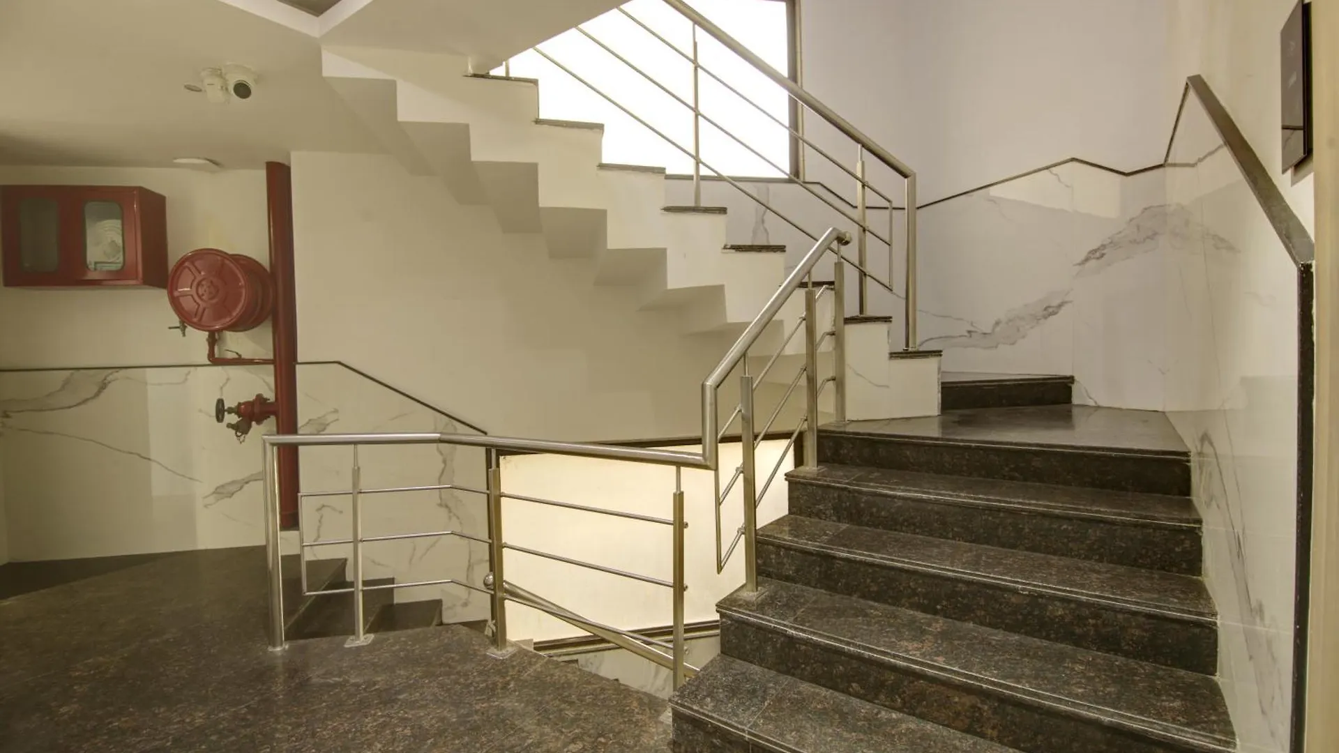 Hotel Delhi 37 Near - Delhi Airport Neu-Delhi
